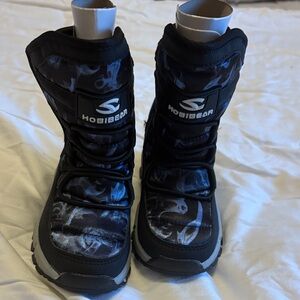 Kids Black Snow Boots